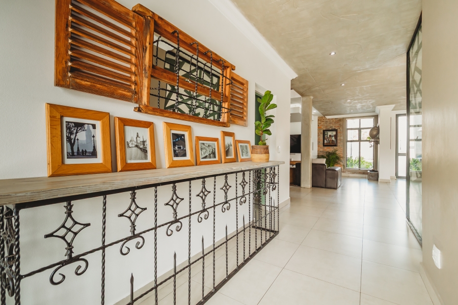5 Bedroom Property for Sale in Kraaibosch Country Estate Western Cape